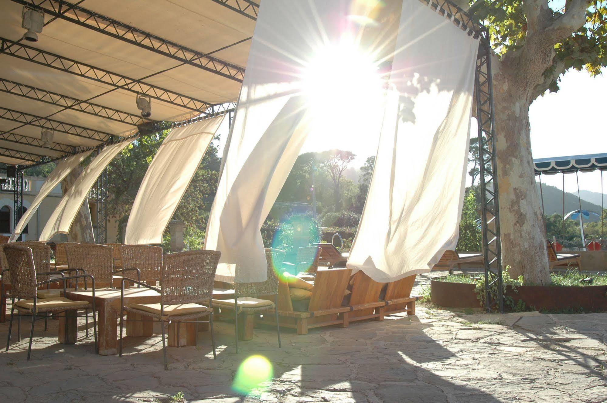 Loftotel Canet เอสปอร์เลส ภายนอก รูปภาพ
